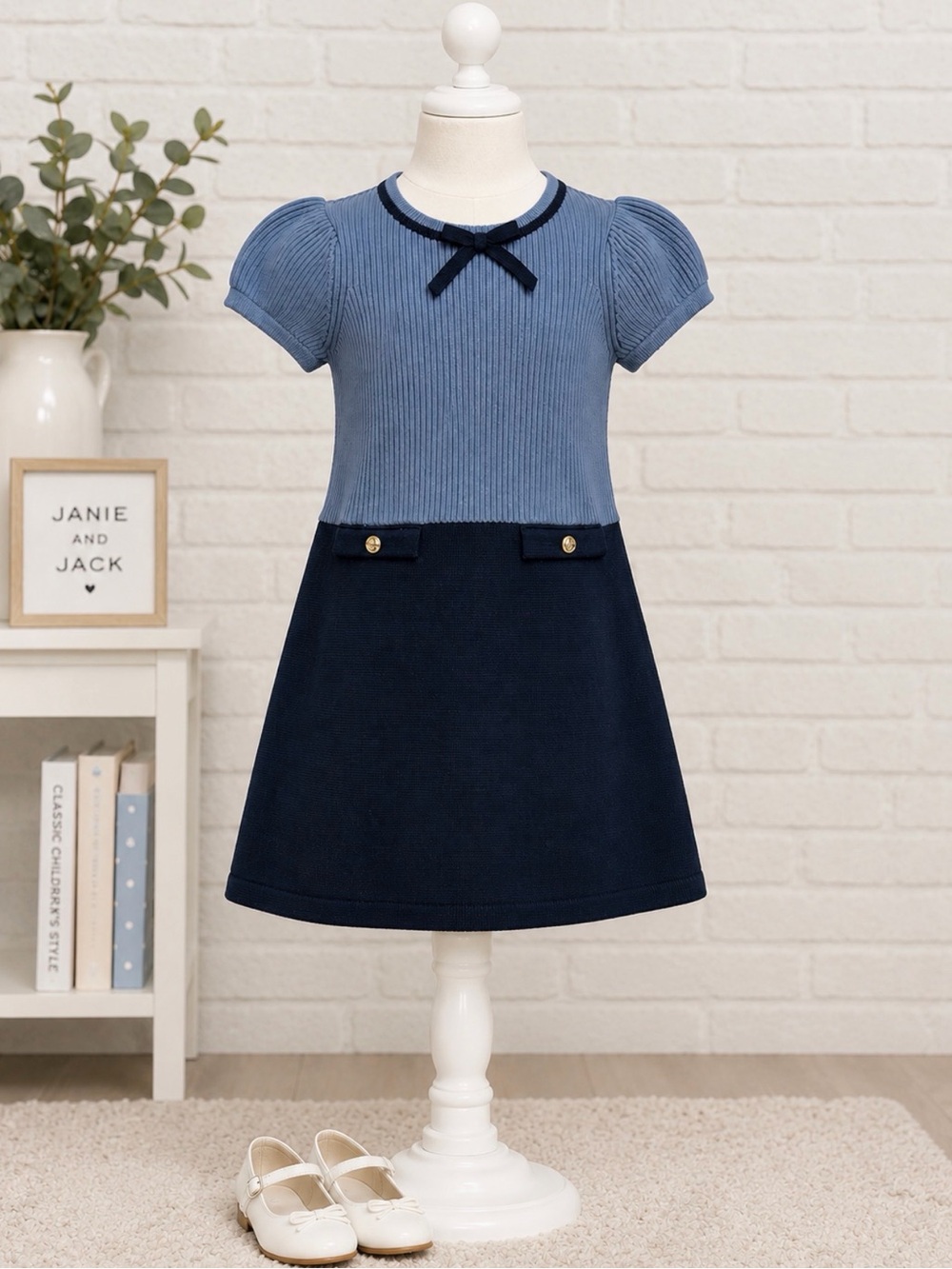 Janie and Jack Girls Size 5 Blue & Navy Knit Sweater Dress NWOT Bow Puff Sleeve